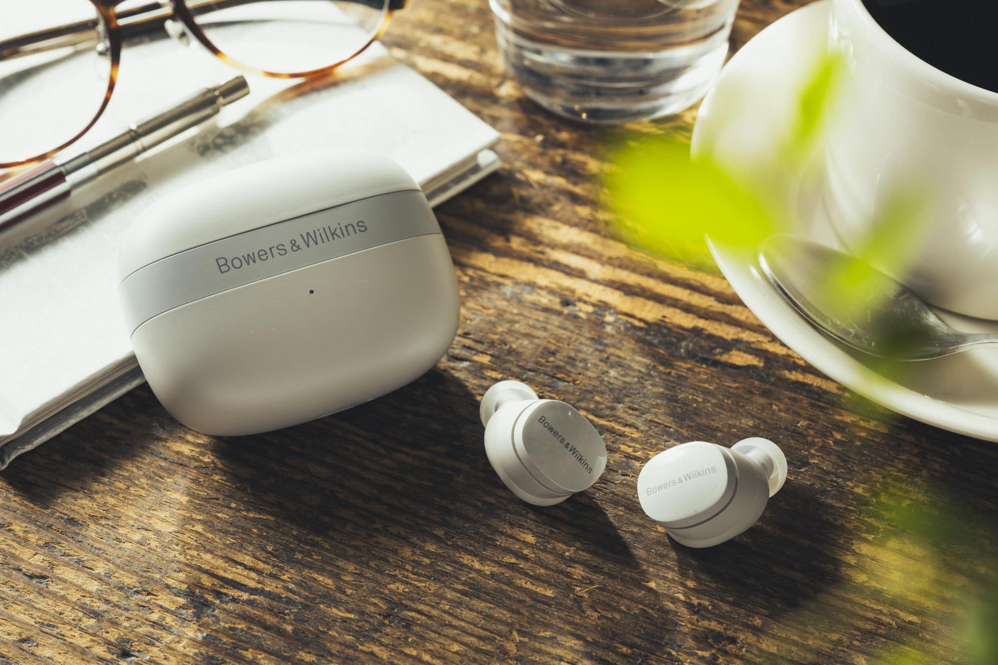 配信機器・PA機器・レコーディング機器 Bowers & Wilkins Pi6 憧れのBowers & Wilkinsに“手が届く”TWS、「Pi6」がオススメな4